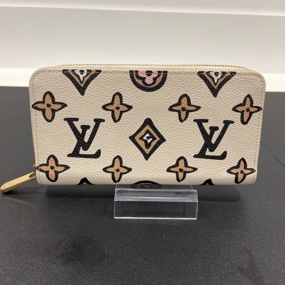 Louis Vuitton Monogram Giant Wild At Heart Zippy Wallet (JB1320) - Picture 1 of 7